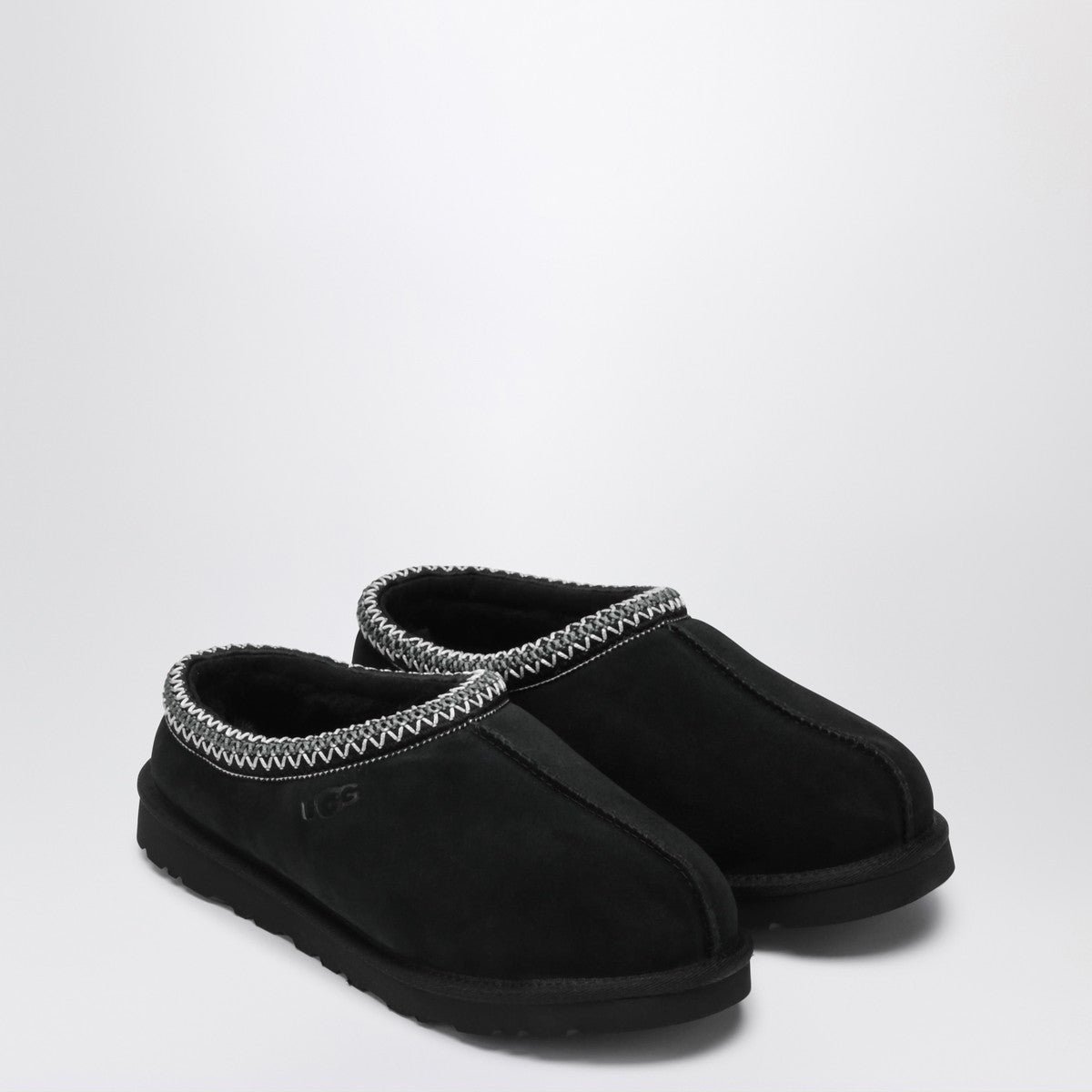 UGG Tasman black eather slip-ons
