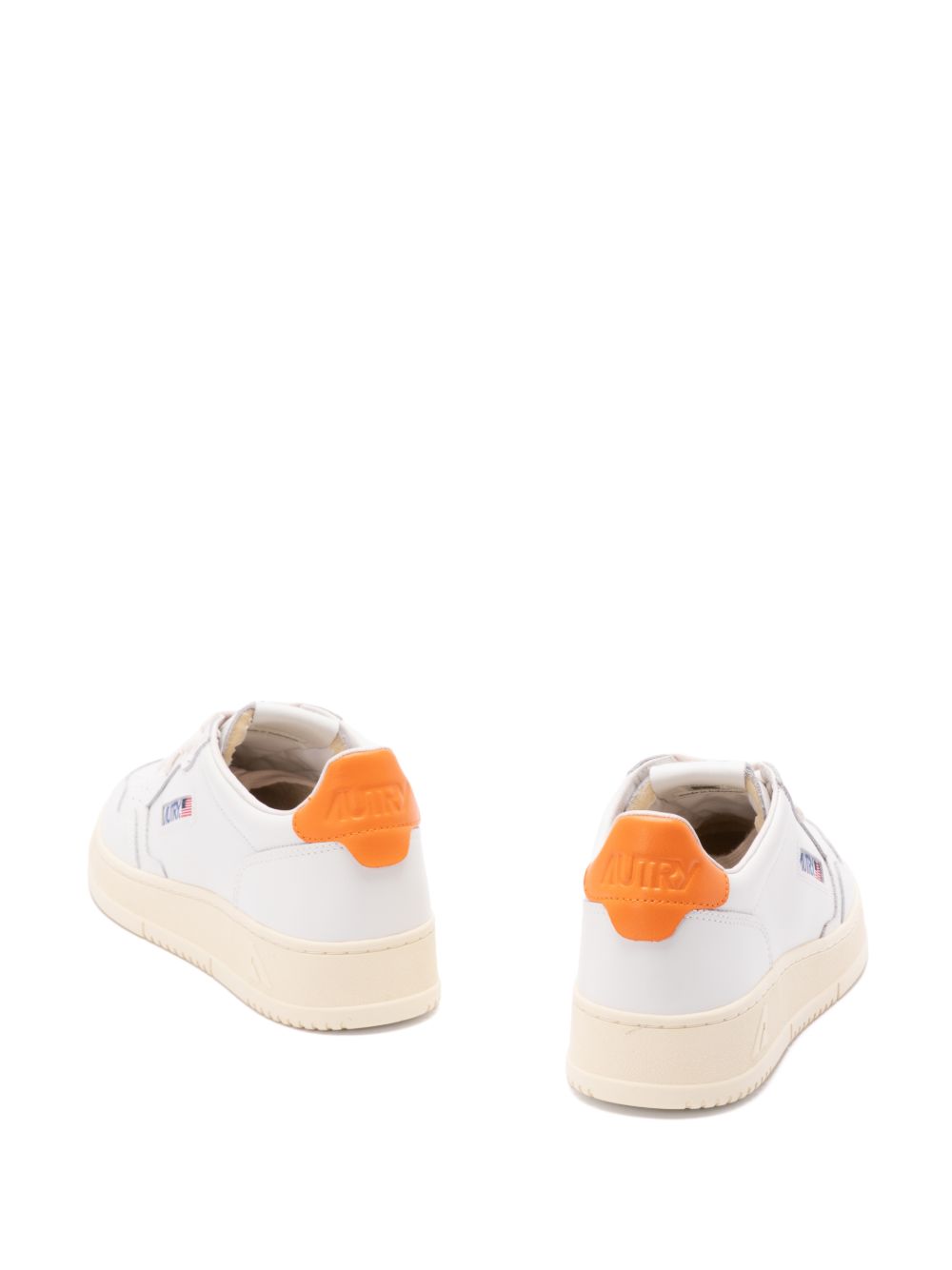 Autry MEDALIST LOW SNEAKERS IN WHITE LEATHER AND PARSIMMON ORANGE