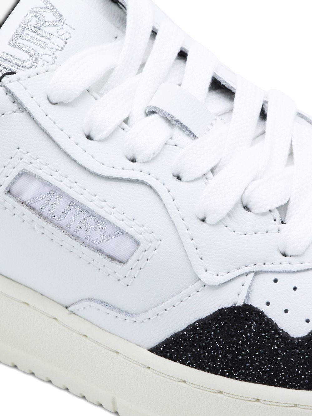 Autry Medalist Low Sneakers