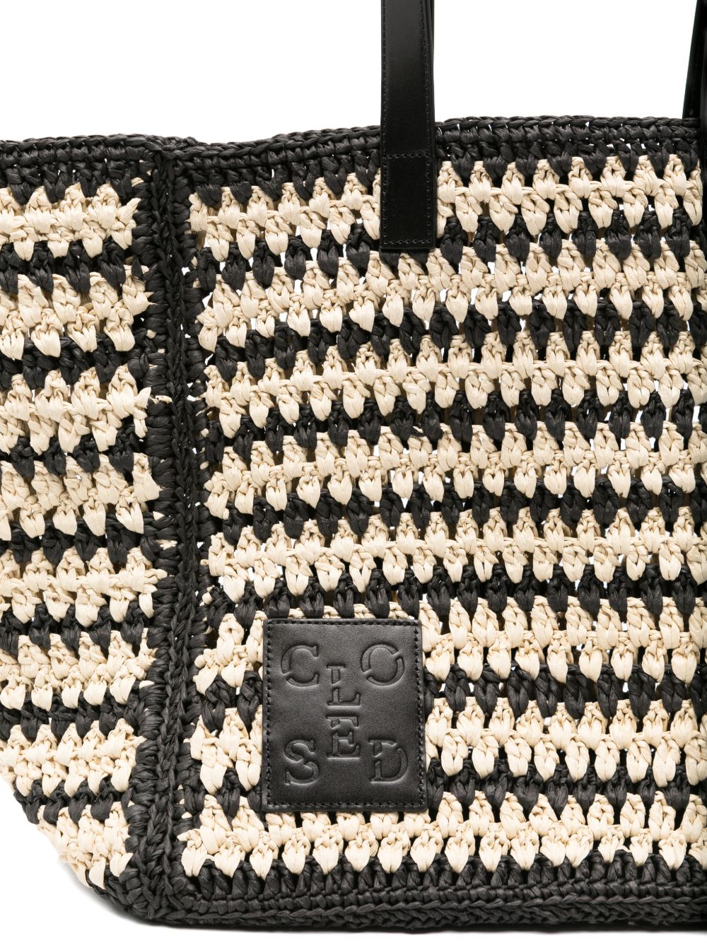 Closed Straw tote bag