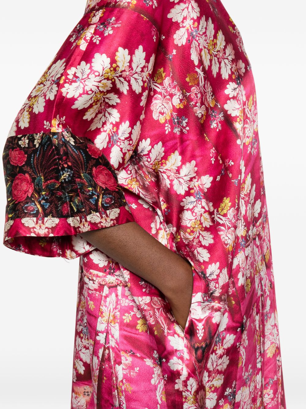 Pierre Louis Mascia V-neck, short sleeves, border print Pritned silk dress