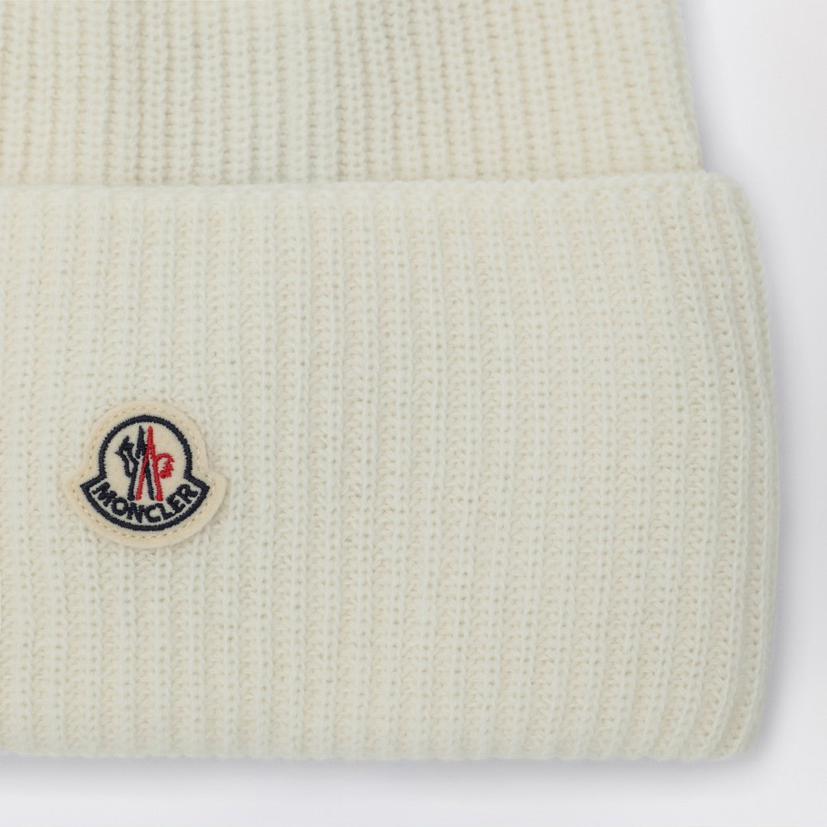 Moncler White wool beanie with logo patch
