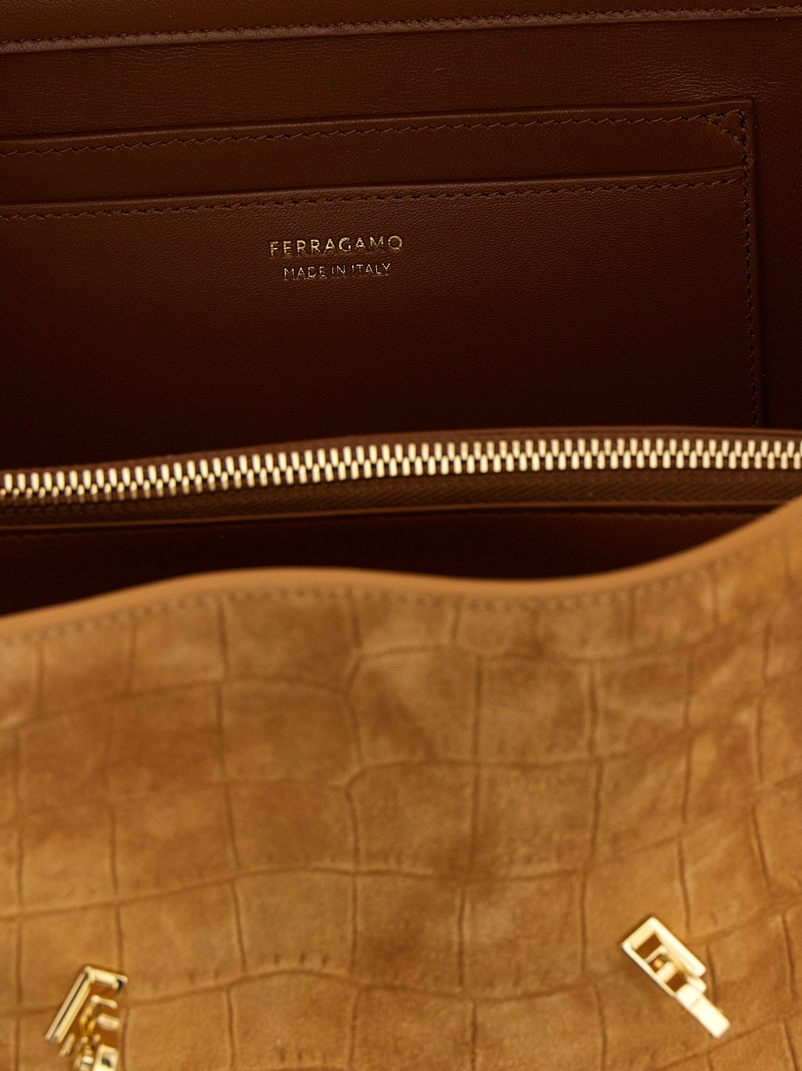 Ferragamo Hug Soft (m) Shoulder Bag
