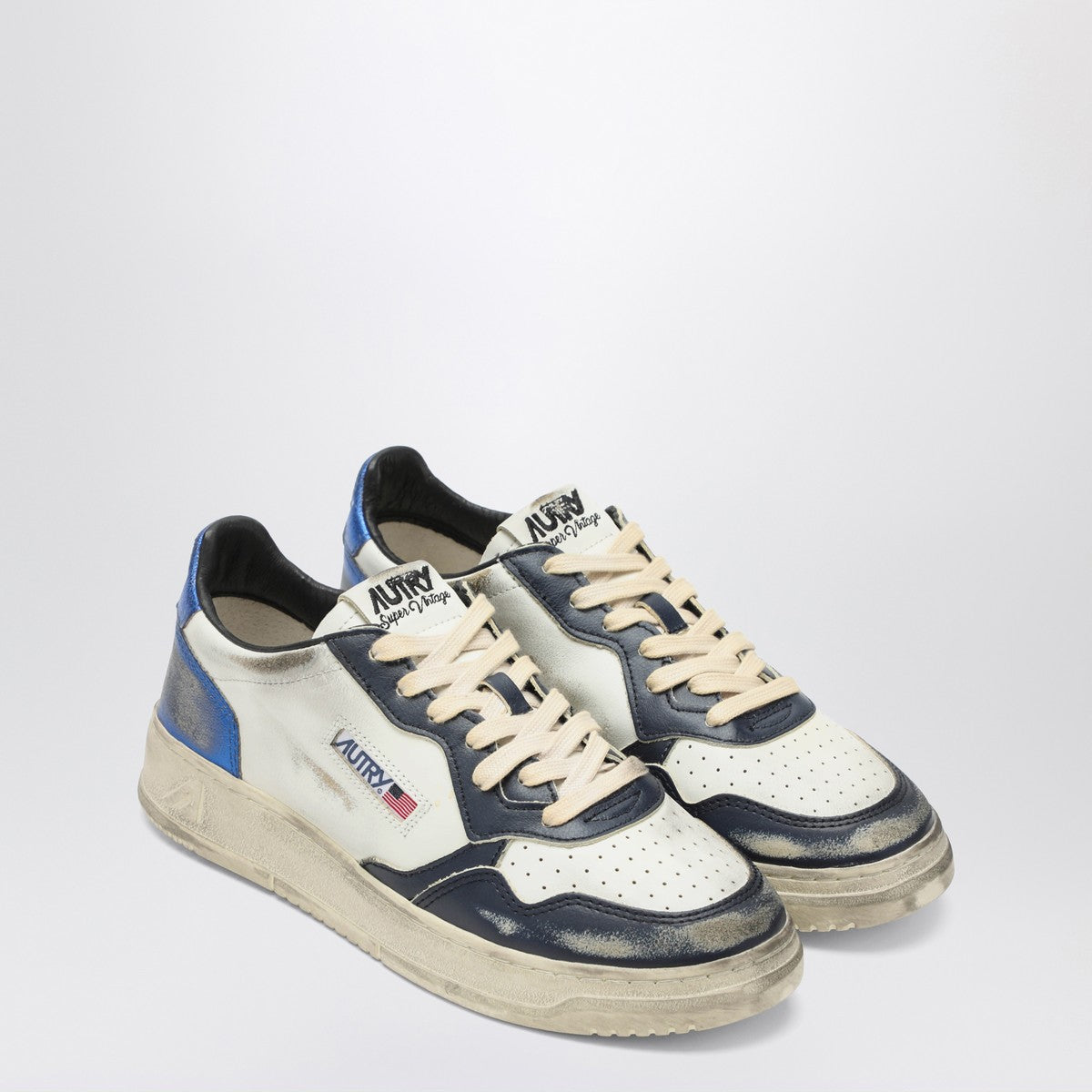 AUTRY White/black/blue Medalist Low Super Vintage sneakers