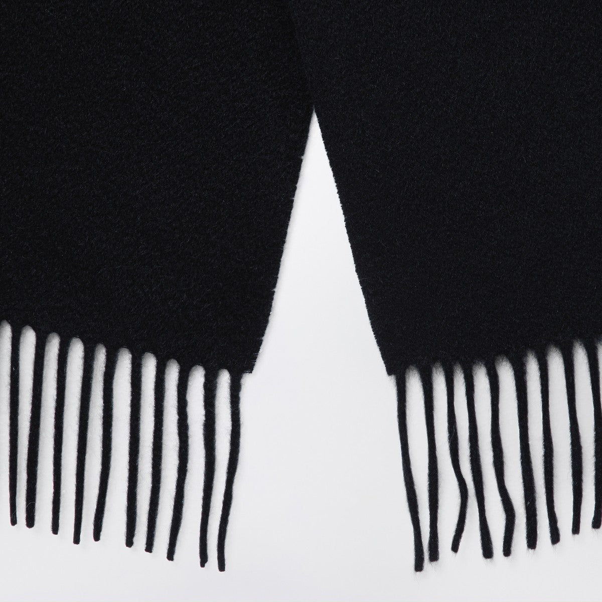 Destin Black cashmere scarf