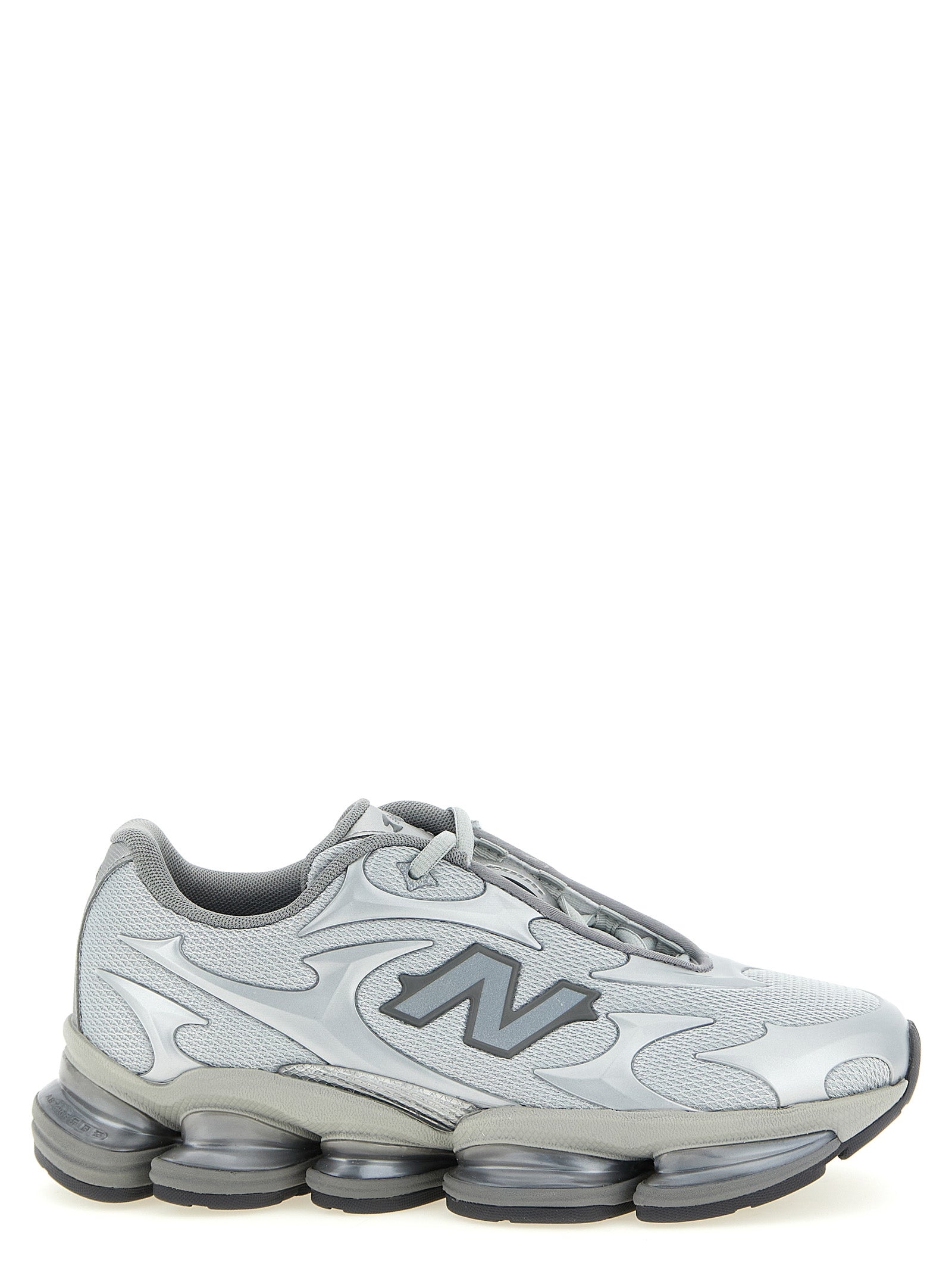 New Balance 2000 Sneakers